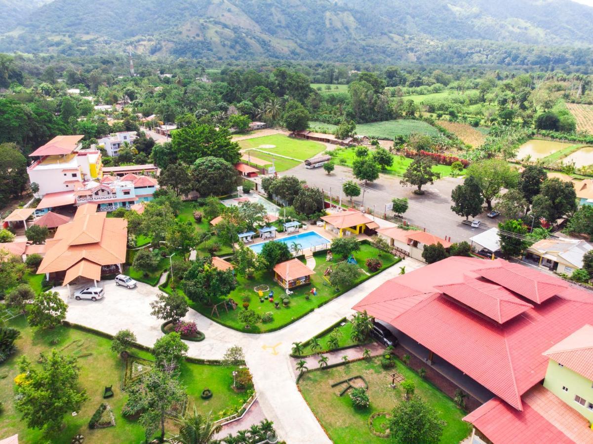 Deluxe Suites Guacamayos - Eco-Lodge & Swimming Pool Bonao Zewnętrze zdjęcie