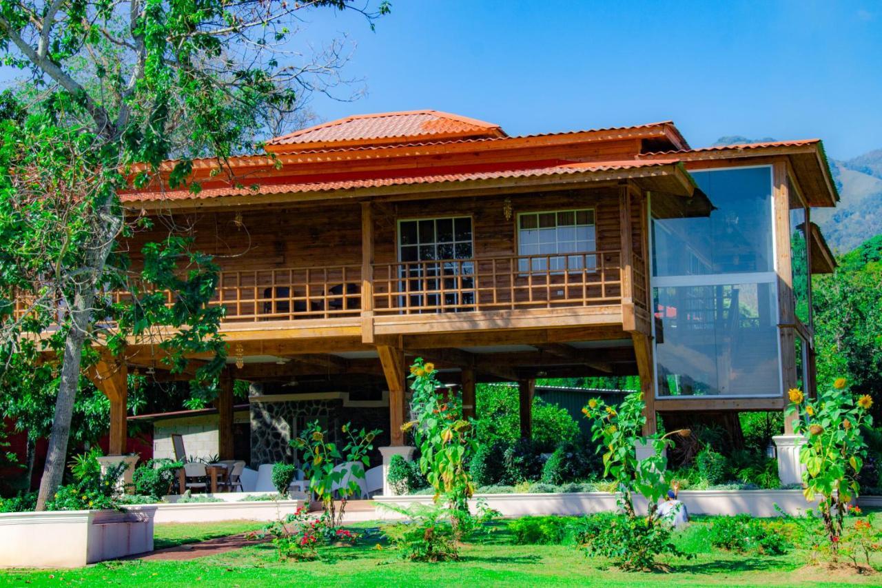 Deluxe Suites Guacamayos - Eco-Lodge & Swimming Pool Bonao Zewnętrze zdjęcie